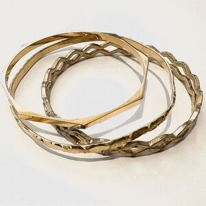 Chic Set of 4 Geometric Bangles